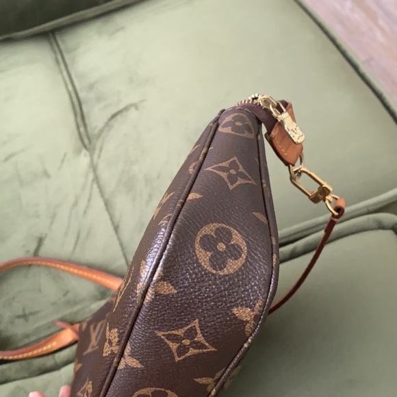 Louis Vuitton pochette accessoires NM - Picture 6 of 13